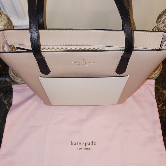 Kate Spade New York Daily Colorblock Tote/Handbag - Picture 3 of 13